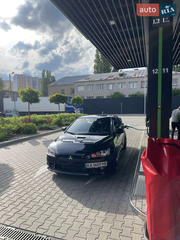 Седан Mitsubishi Lancer 2013 в Киеве