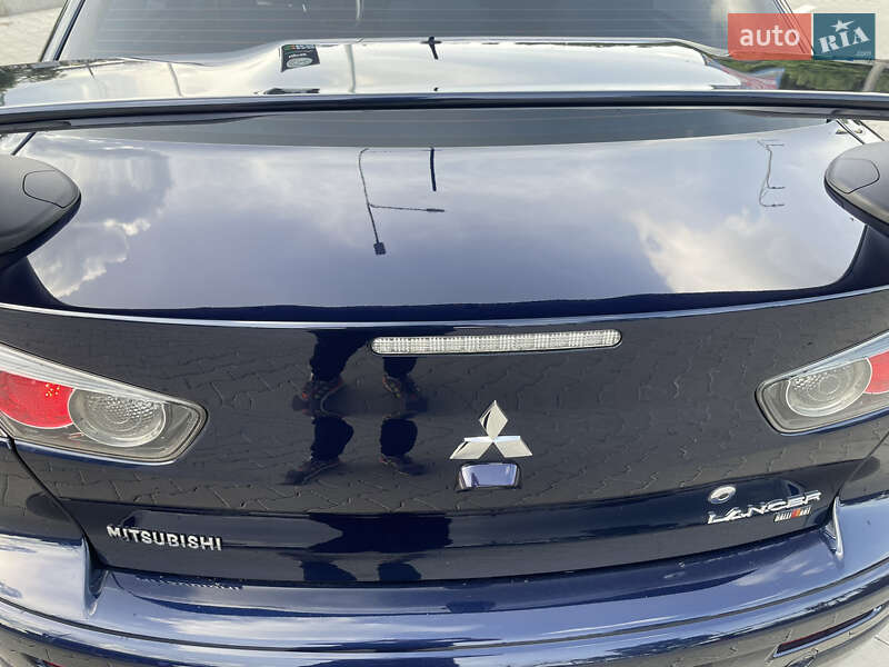 Седан Mitsubishi Lancer 2013 в Киеве
