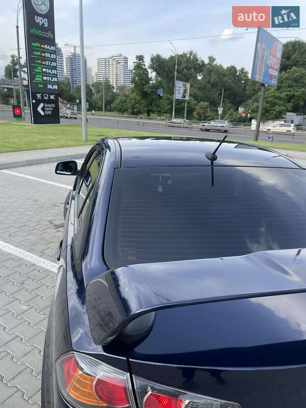 Седан Mitsubishi Lancer 2013 в Киеве