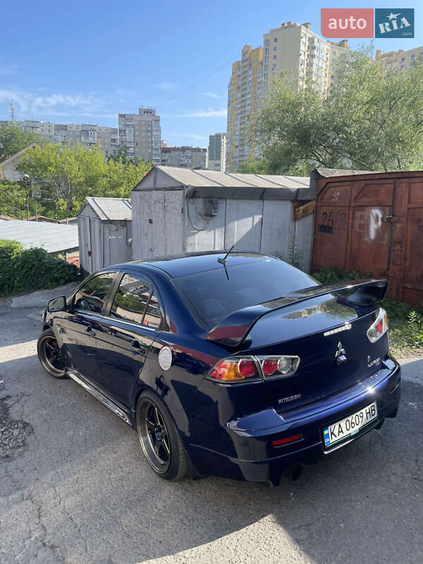 Седан Mitsubishi Lancer 2013 в Киеве