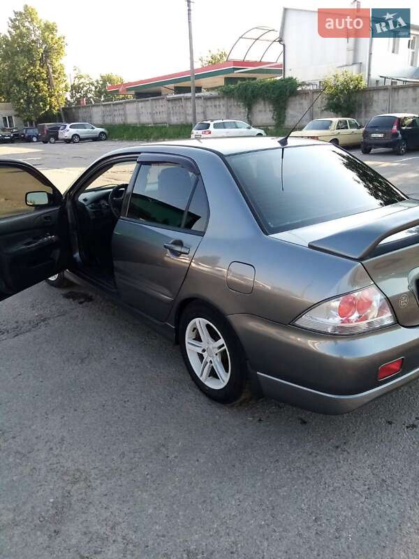 Седан Mitsubishi Lancer 2007 в Чернигове
