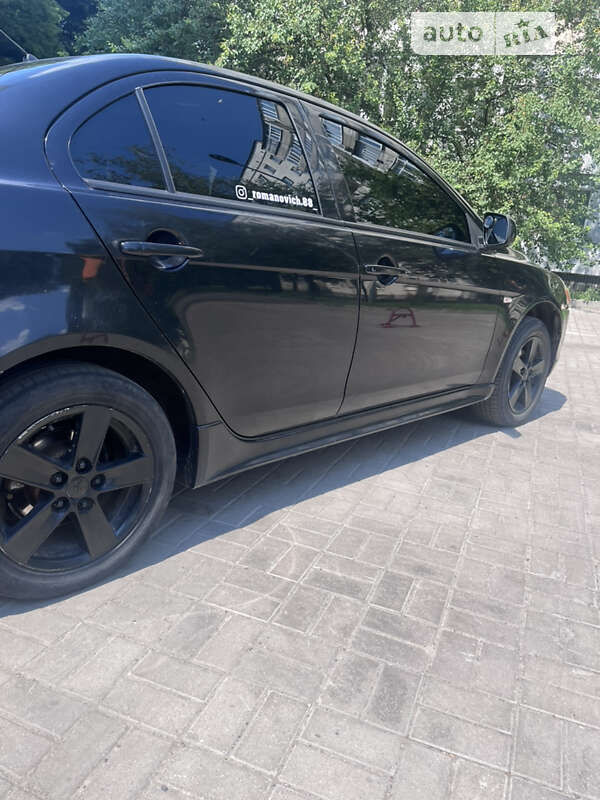 Седан Mitsubishi Lancer 2008 в Ромнах