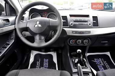 Седан Mitsubishi Lancer 2010 в 