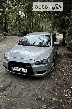 Седан Mitsubishi Lancer 2008 в Киеве