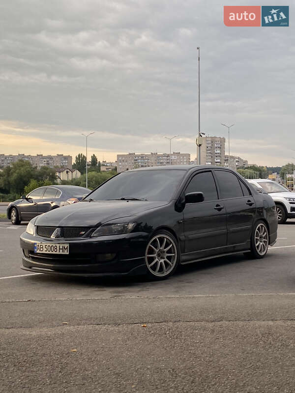 Седан Mitsubishi Lancer 2006 в Гайсину