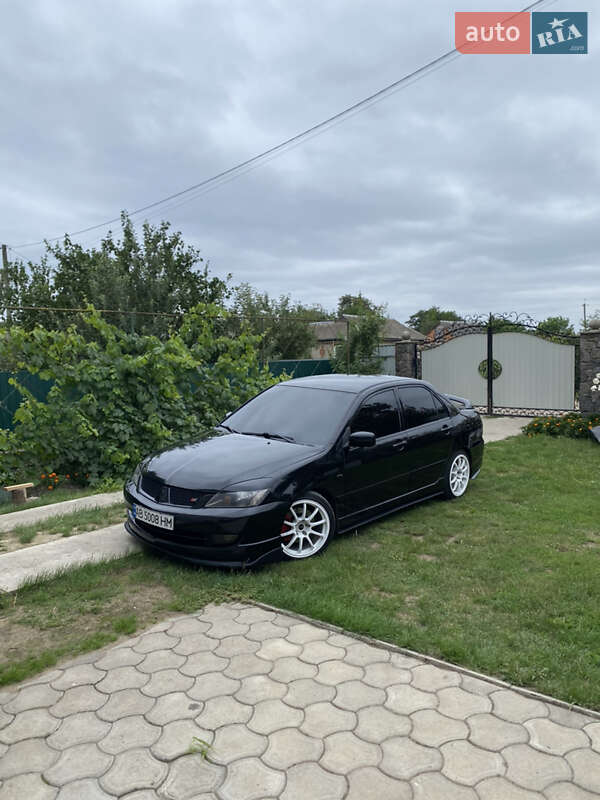 Седан Mitsubishi Lancer 2006 в Гайсину