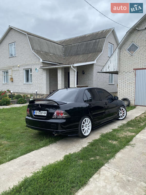 Седан Mitsubishi Lancer 2006 в Гайсину