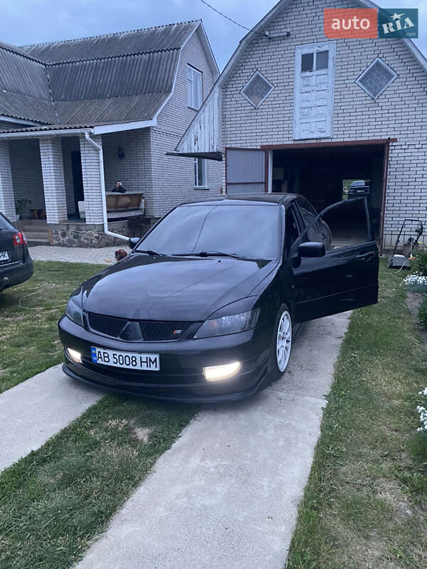 Седан Mitsubishi Lancer 2006 в Гайсину