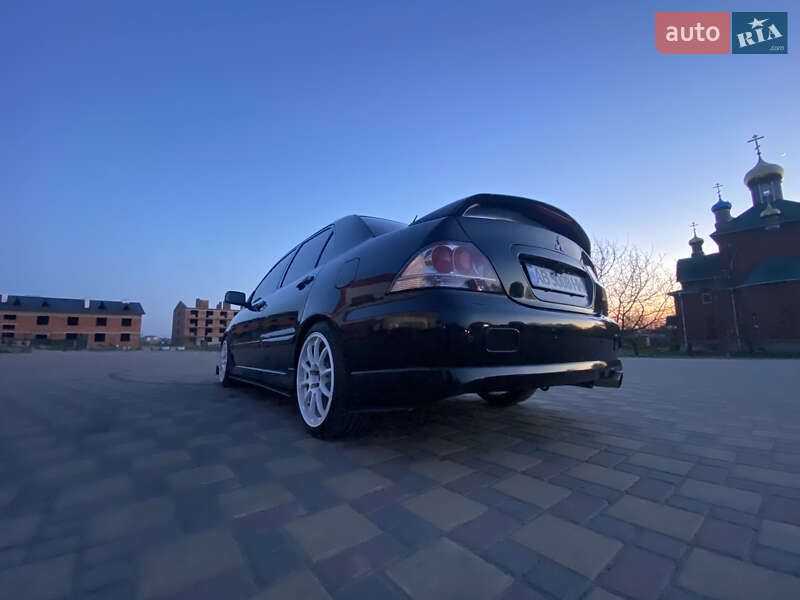 Седан Mitsubishi Lancer 2006 в Гайсину