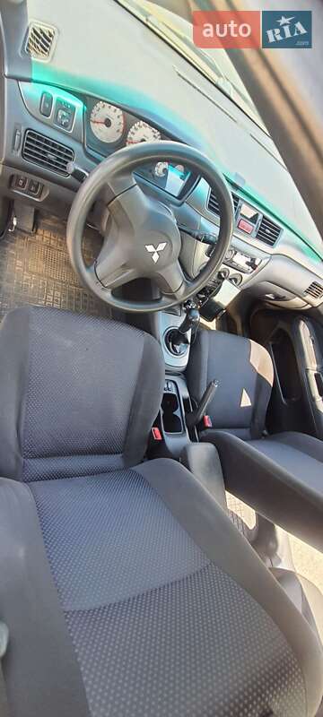 Седан Mitsubishi Lancer 2009 в Киеве