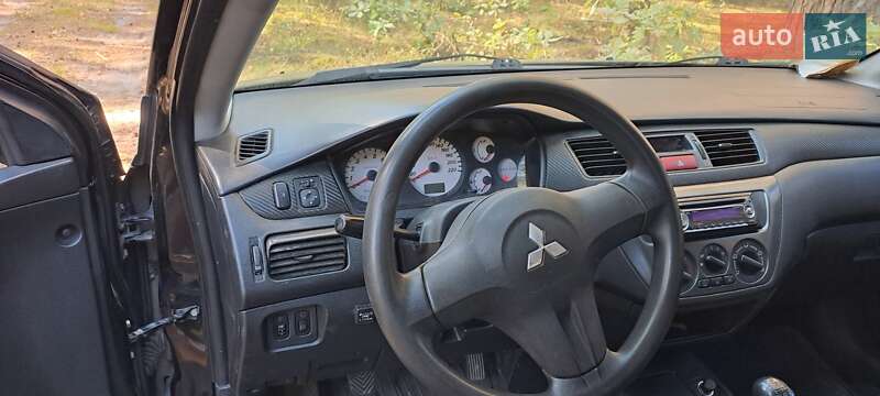 Седан Mitsubishi Lancer 2007 в Львове фото 7 Седан Mitsubishi Lancer 2007 в Львове