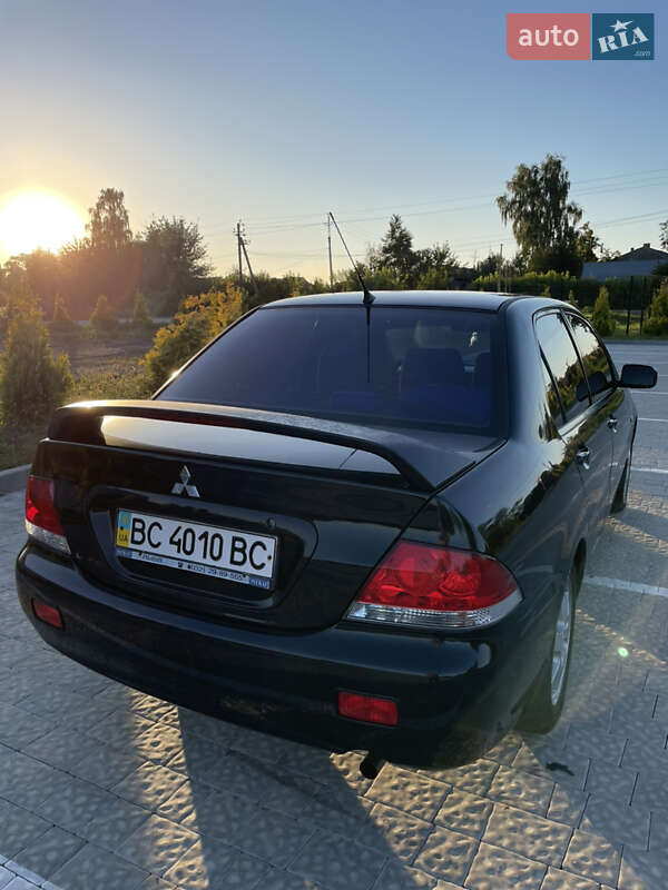 Седан Mitsubishi Lancer 2004 в Львові фото 7 Седан Mitsubishi Lancer 2004 в Львові