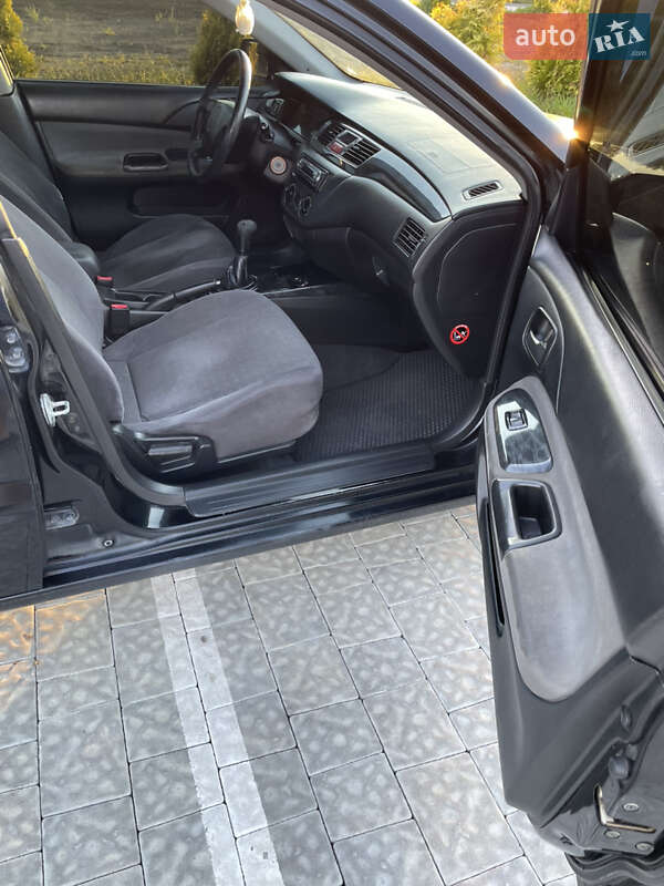 Седан Mitsubishi Lancer 2004 в Львові фото 14 Седан Mitsubishi Lancer 2004 в Львові