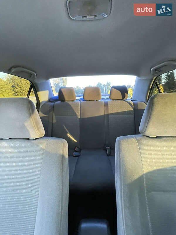 Седан Mitsubishi Lancer 2004 в Львові фото 20 Седан Mitsubishi Lancer 2004 в Львові