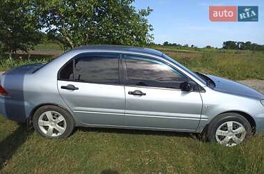 Седан Mitsubishi Lancer 2003 в Лубнах