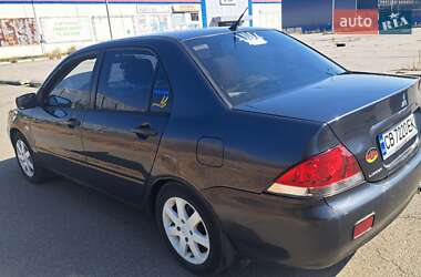 Седан Mitsubishi Lancer 2004 в Чернігові