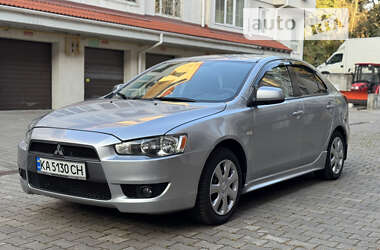 Хэтчбек Mitsubishi Lancer 2009 в Киеве