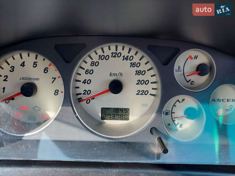 Седан Mitsubishi Lancer 2005 в Кропивницком