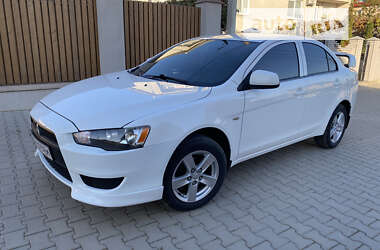 Седан Mitsubishi Lancer 2010 в Чернівцях