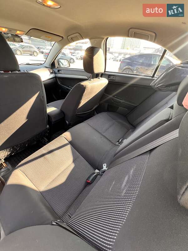 Седан Mitsubishi Lancer 2011 в Києві