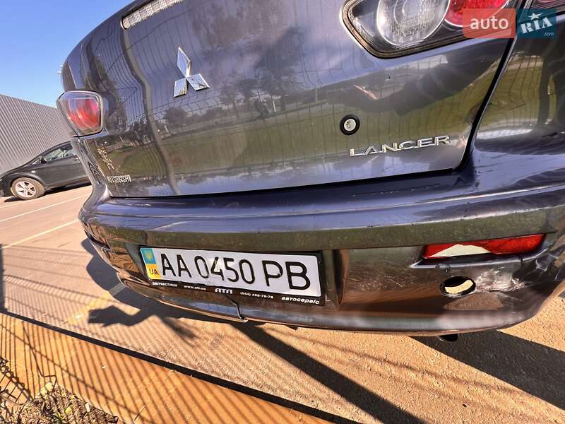Седан Mitsubishi Lancer 2011 в Києві