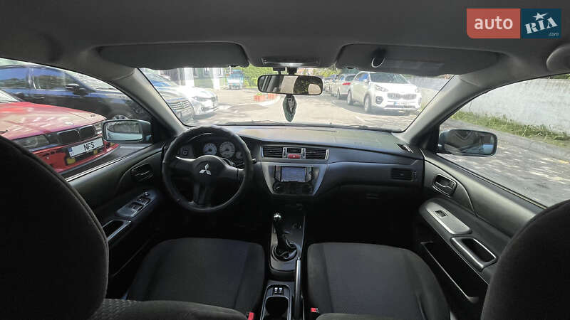 Седан Mitsubishi Lancer 2007 в Киеве