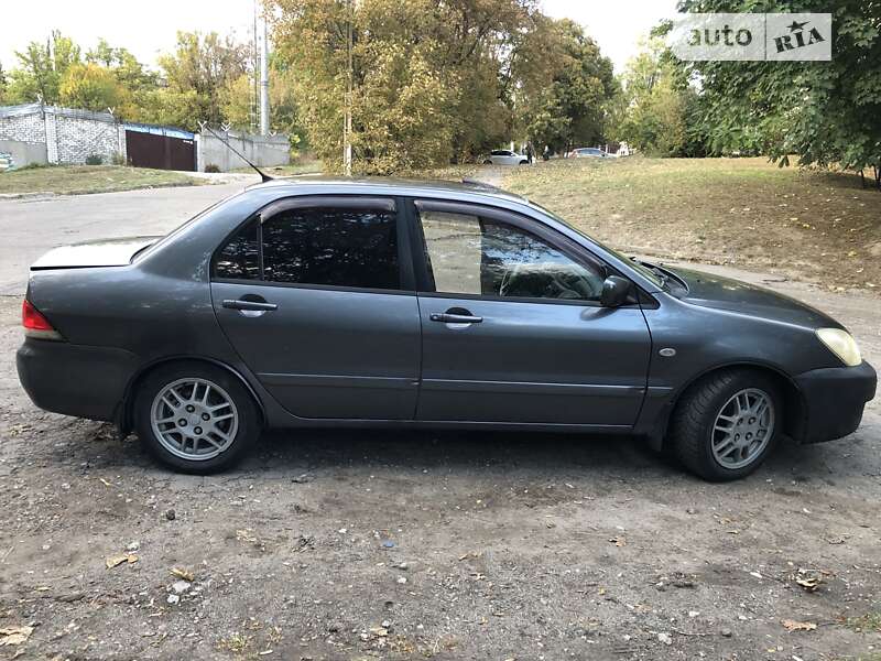 Седан Mitsubishi Lancer 2005 в Кам'янському