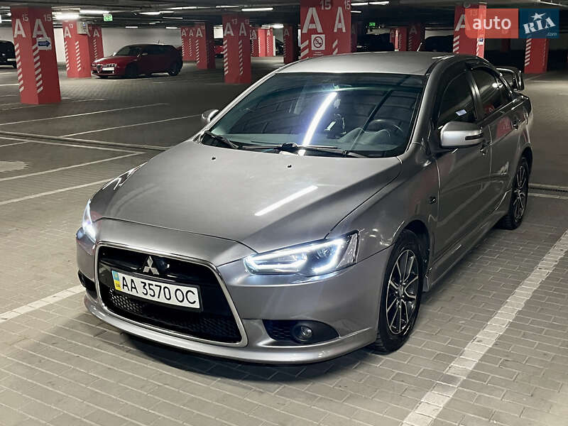 Седан Mitsubishi Lancer 2015 в Киеве фото 2 Седан Mitsubishi Lancer 2015 в Киеве