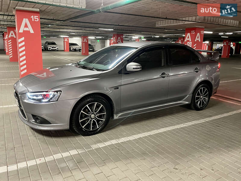 Седан Mitsubishi Lancer 2015 в Киеве фото 32 Седан Mitsubishi Lancer 2015 в Киеве