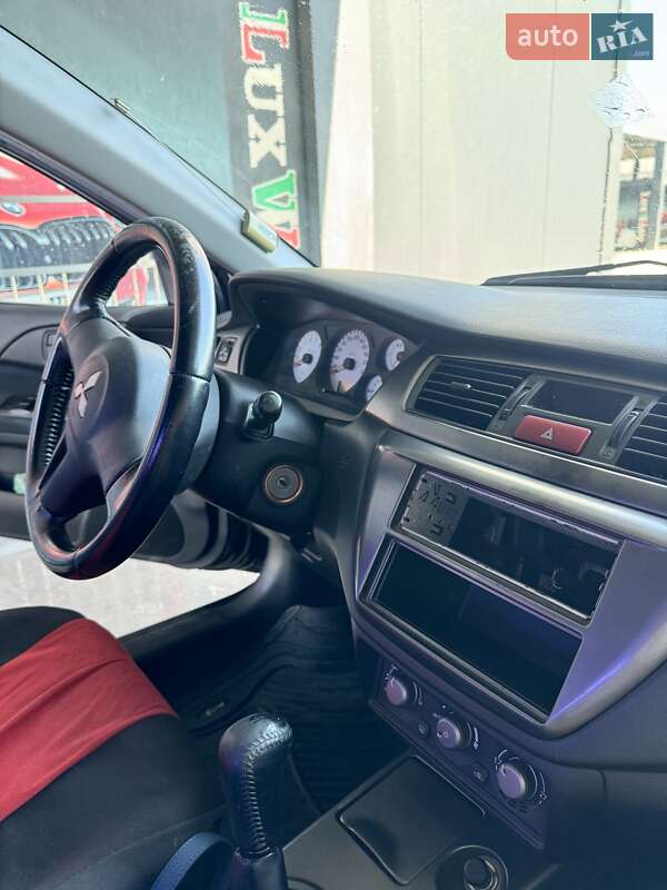 Седан Mitsubishi Lancer 2007 в Львове фото 5 Седан Mitsubishi Lancer 2007 в Львове