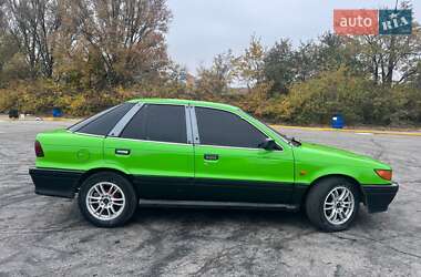 Лифтбек Mitsubishi Lancer 1993 в 