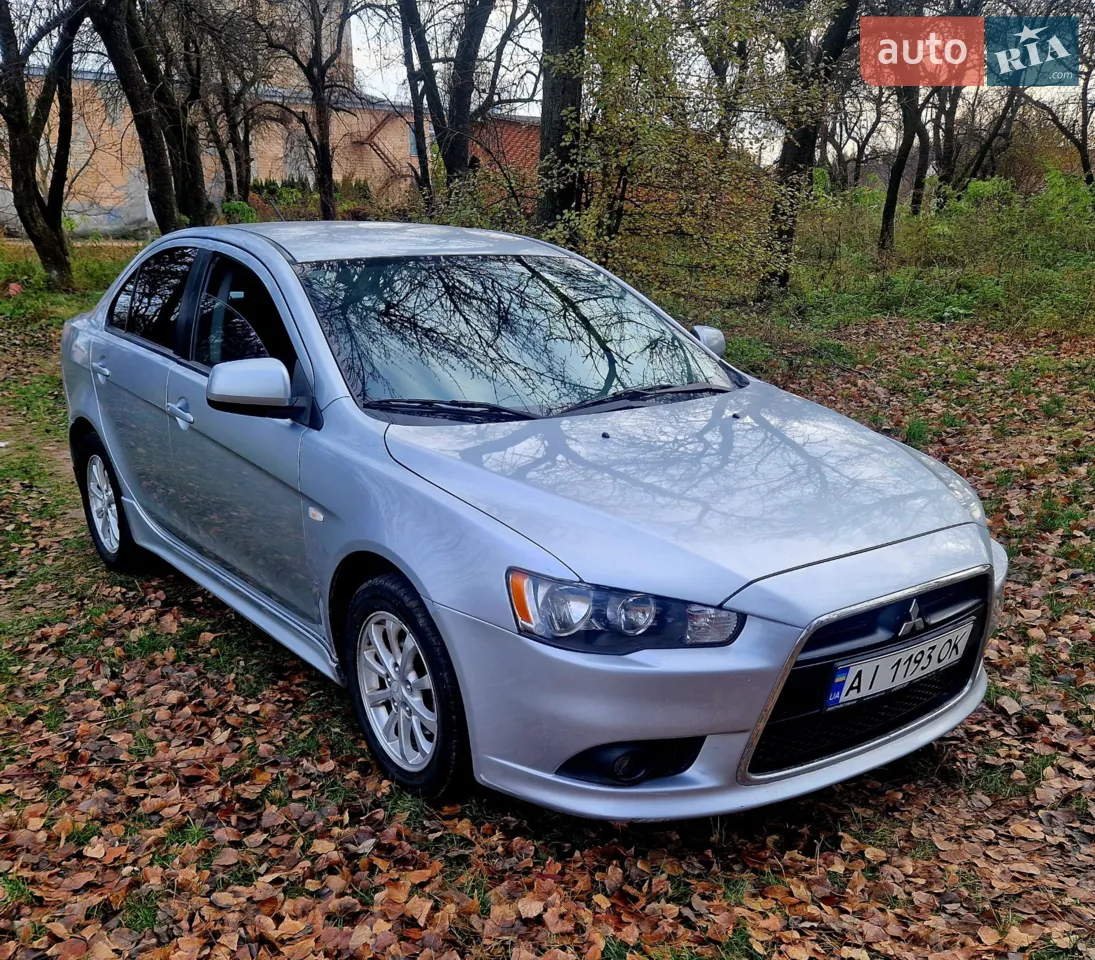 2011 Mitsubishi Lancer - мініатюра 32