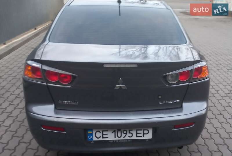 Седан Mitsubishi Lancer 2011 в Черновцах