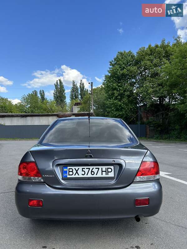 Седан Mitsubishi Lancer 2006 в Каменец-Подольском