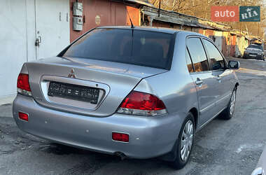 Седан Mitsubishi Lancer 2009 в Киеве