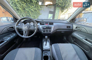 Седан Mitsubishi Lancer 2009 в Киеве