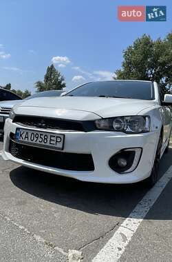 Седан Mitsubishi Lancer 2016 в Киеве