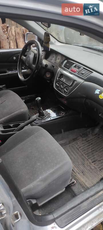 Седан Mitsubishi Lancer 2006 в Тростянце
