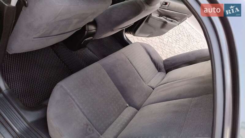 Седан Mitsubishi Lancer 2004 в Хмельницком