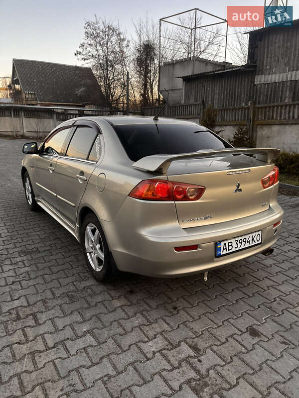 Седан Mitsubishi Lancer 2008 в Виннице