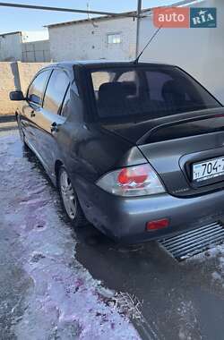 Седан Mitsubishi Lancer 2004 в 