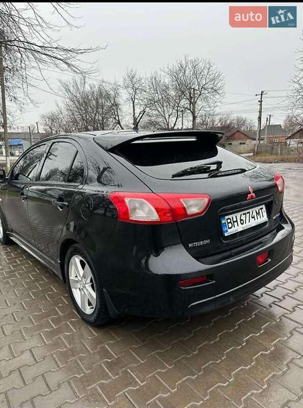 Хэтчбек Mitsubishi Lancer 2009 в 