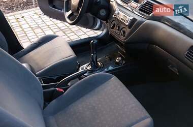 Универсал Mitsubishi Lancer 2004 в 