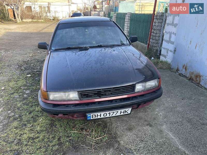 Седан Mitsubishi Lancer 1991 в Одессе