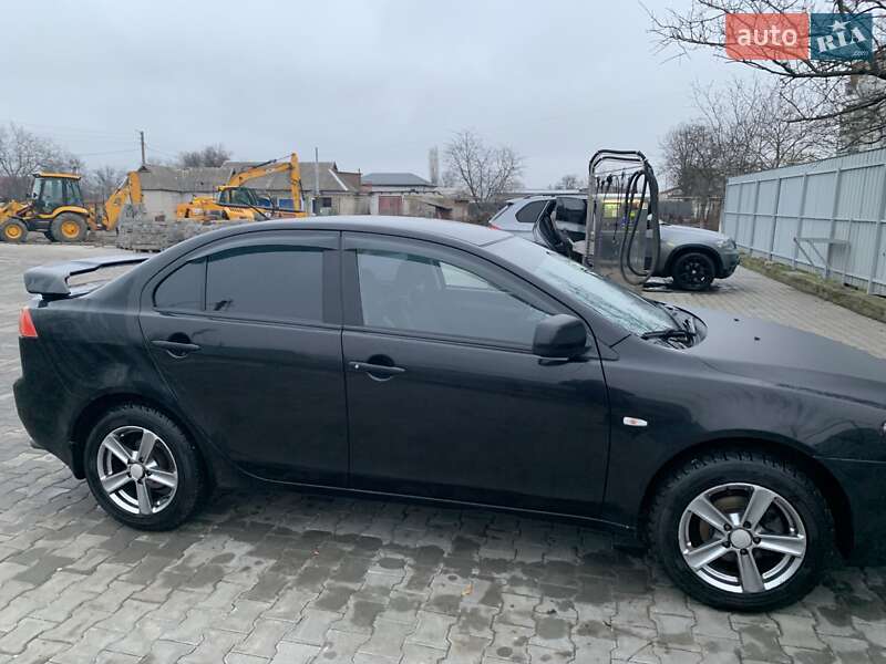 Седан Mitsubishi Lancer 2008 в Новому Бузі