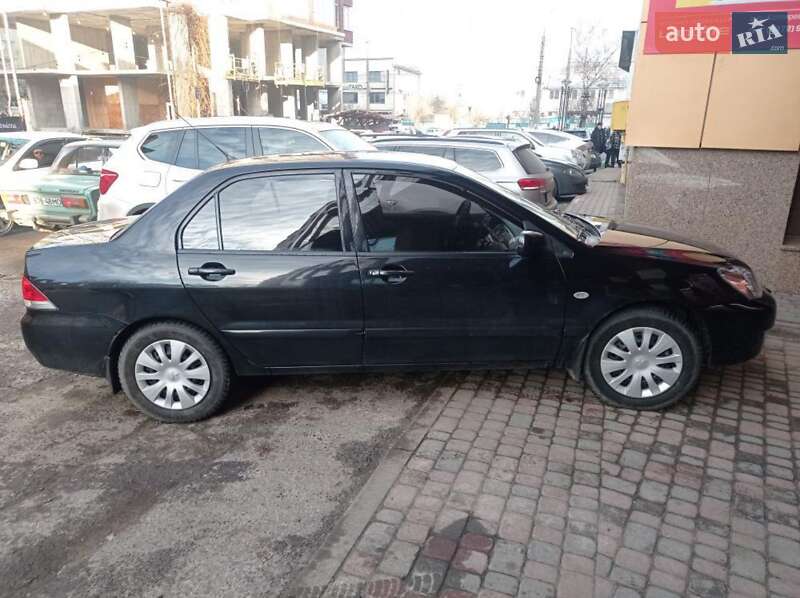 Седан Mitsubishi Lancer 2008 в Черновцах