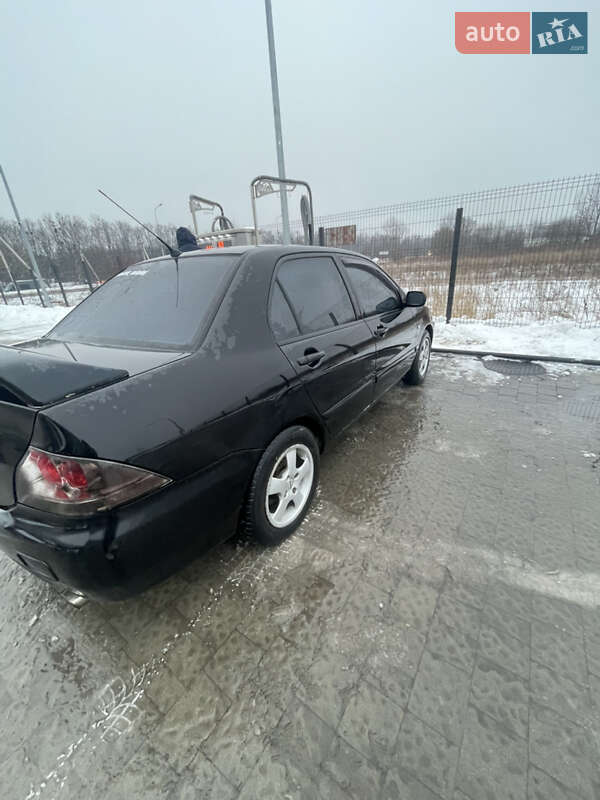 Седан Mitsubishi Lancer 2006 в Львове