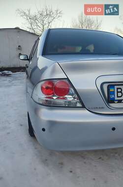 Седан Mitsubishi Lancer 2004 в Львове