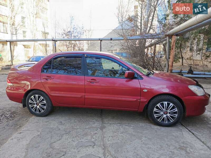 Седан Mitsubishi Lancer 2007 в Николаеве