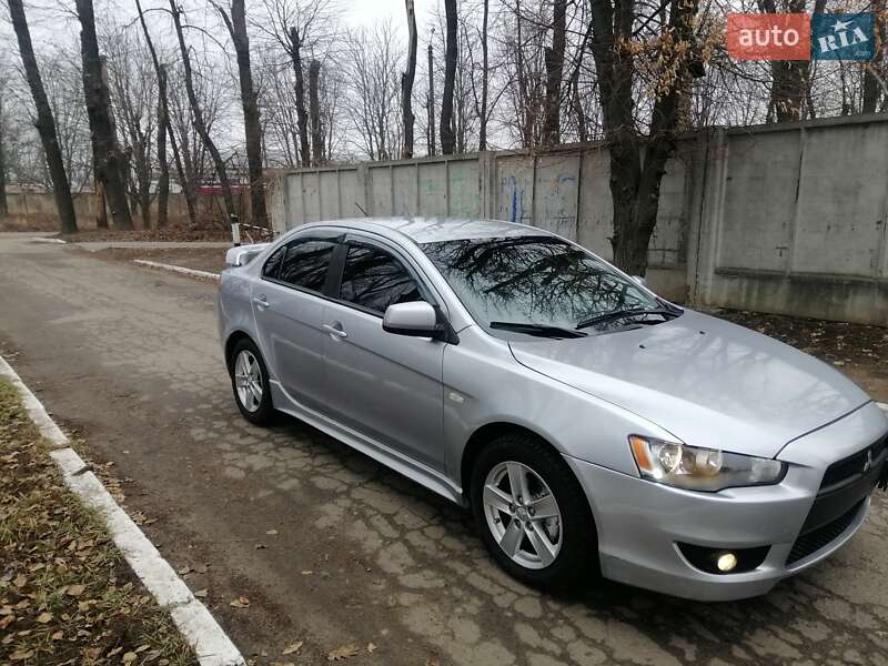 Седан Mitsubishi Lancer 2008 в Полтаве